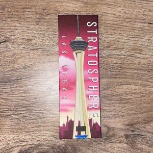 Las Vegas Stratosphere canvas feel travel souvenir magnet